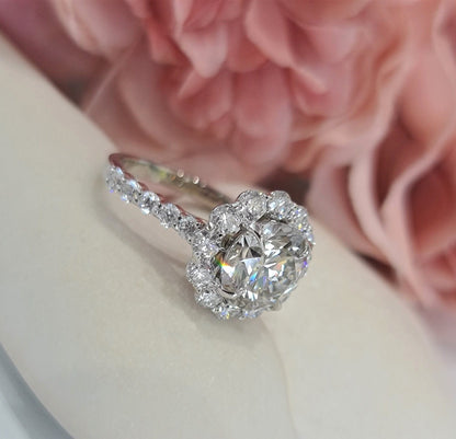 2.50 CT Round Halo CVD G/VS2 Diamond Engagement Ring